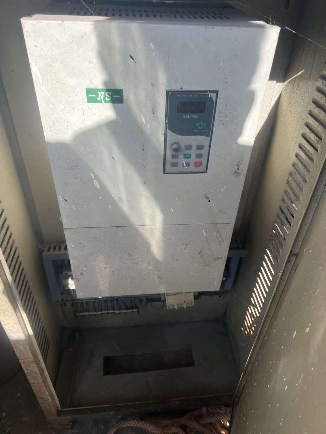 转让二手高速分散机 一台37千瓦江阴产变频高速分散机