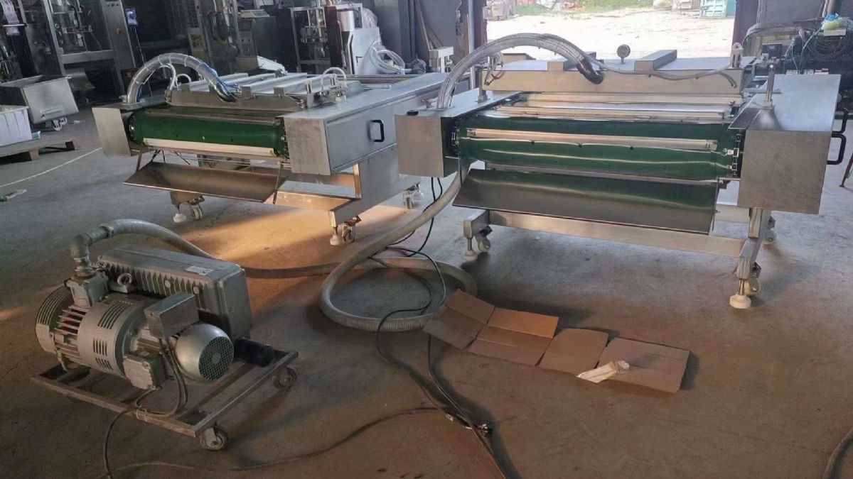 转让二手真空包装机 两台1100型小康产滚动式真空包装机