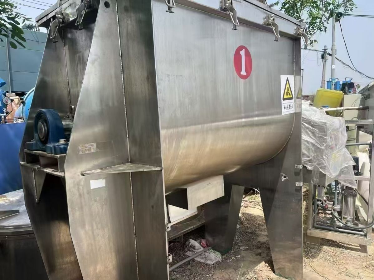 转让二手螺带混合机 三台容积2立方食品级重型螺带混合机