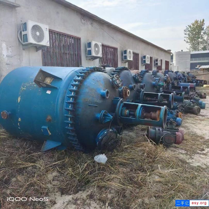 出售二手搪瓷反应釜 10台1立方-2立方杨阳反应釜
