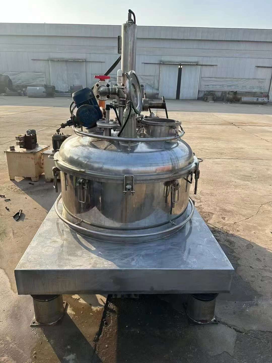 转让二手平板刮刀离心机 两台1000型华大产刮刀下卸料离心机