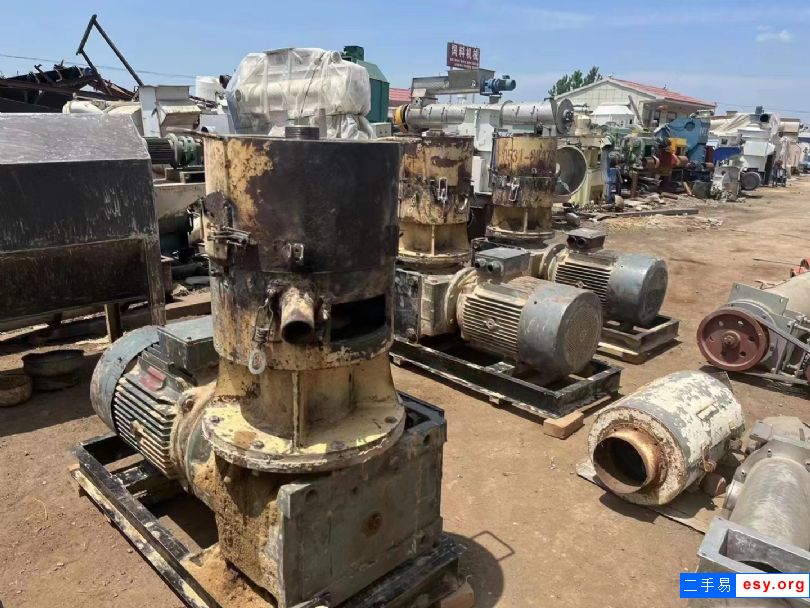 出售二手木屑颗粒机 3台55千瓦平模颗粒机