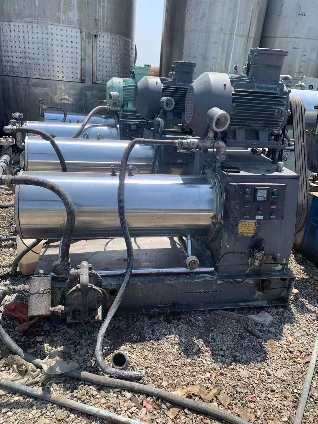 转让二手卧式砂磨机 四台100L重庆佩特卧式砂磨机