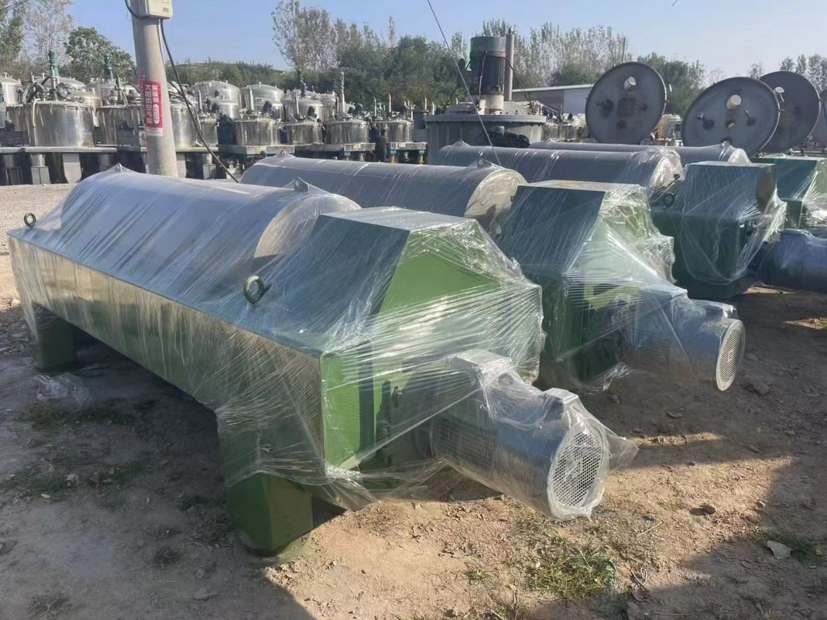 转让二手卧螺离心机 四台450型江苏巨能产卧螺沉降离心机