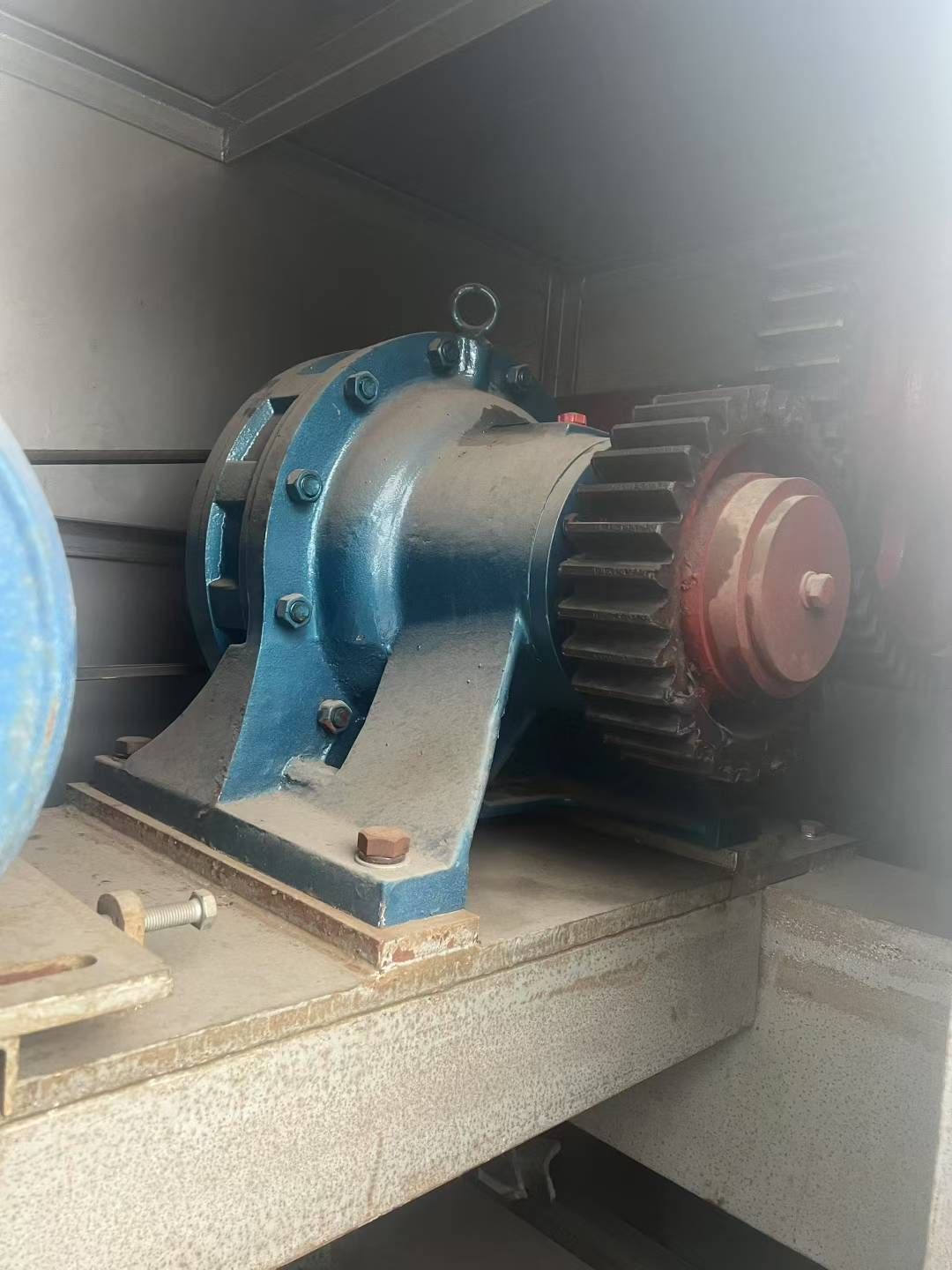 转让二手三维混合机 一台容积1500升变频调速三维运动混合机