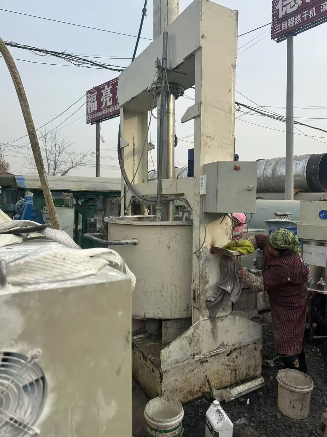 转让二手强力分散机 一套容积1200L高粘度强力分散机