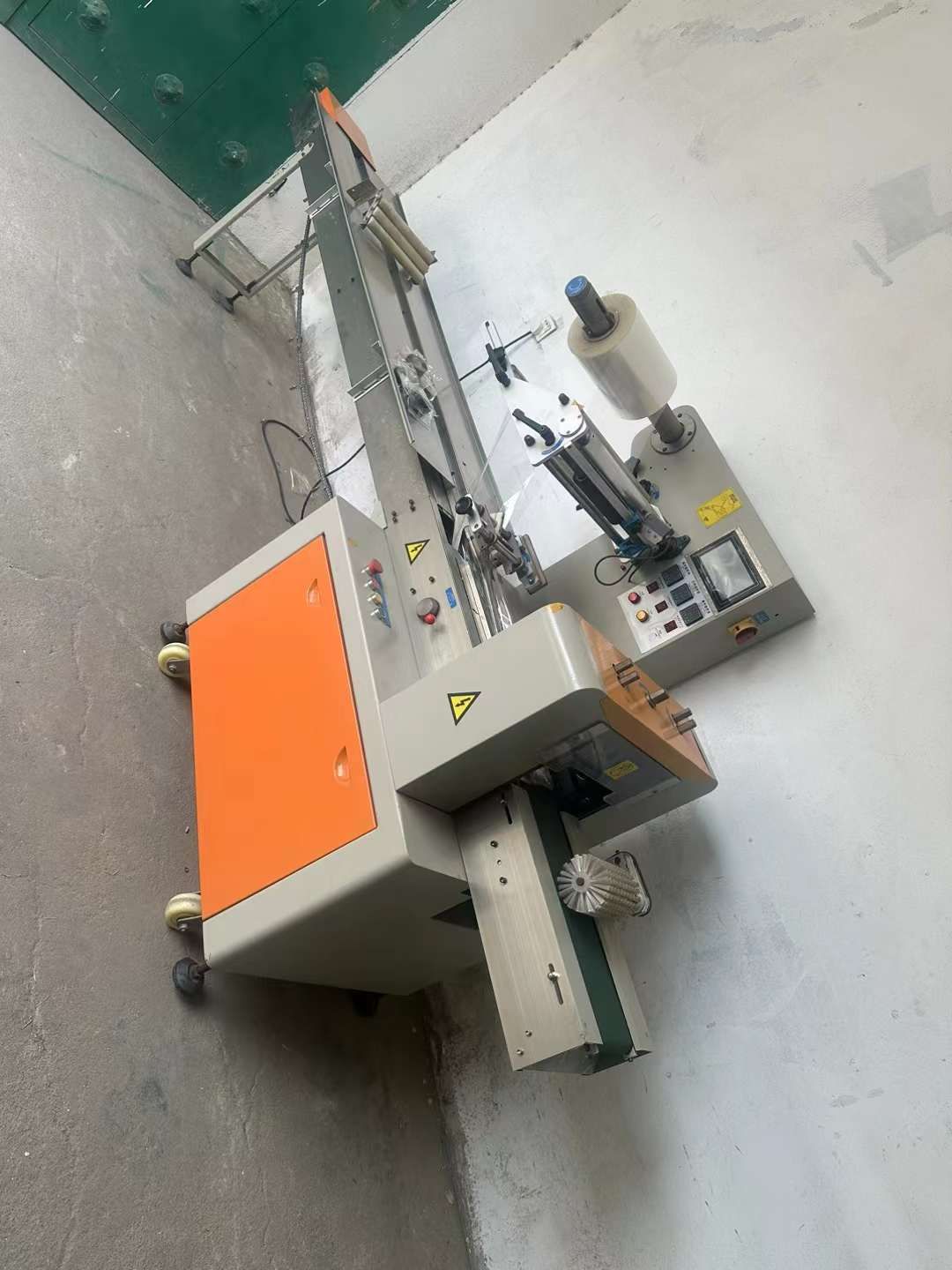 转让二手枕式包装机 一台350型上走膜枕式包装机