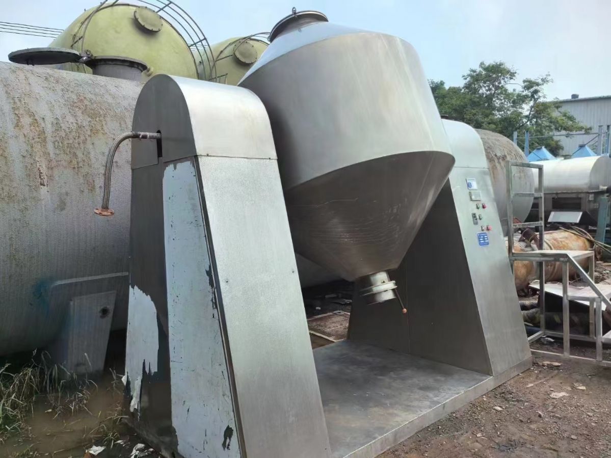 转让二手双锥干燥机 一台容积2000L不锈钢回转双锥干燥机