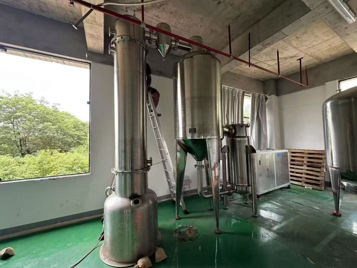 转让二手浓缩蒸发器 一套容积1500升食品级单效浓缩蒸发器