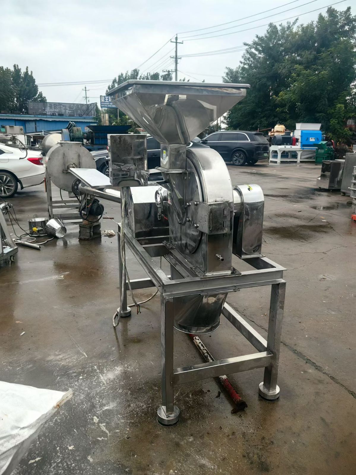 转让二手*粉碎机 一台WF-150型除尘*粉碎机