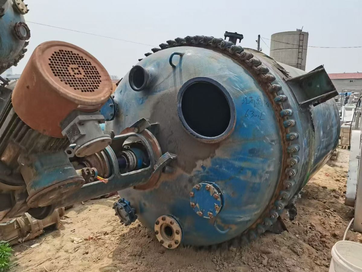 转让二手搪瓷反应釜 两台容积6300升江苏杨阳产搪瓷反应釜