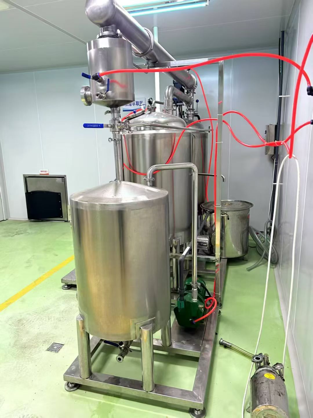 转让二手浓缩机组 一台容积300升全自动多功能浓缩提取机组