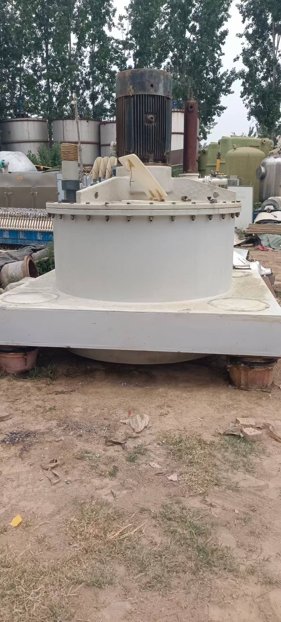 转让二手平板离心机 一台1600型衬塑下卸料平板刮刀离心机