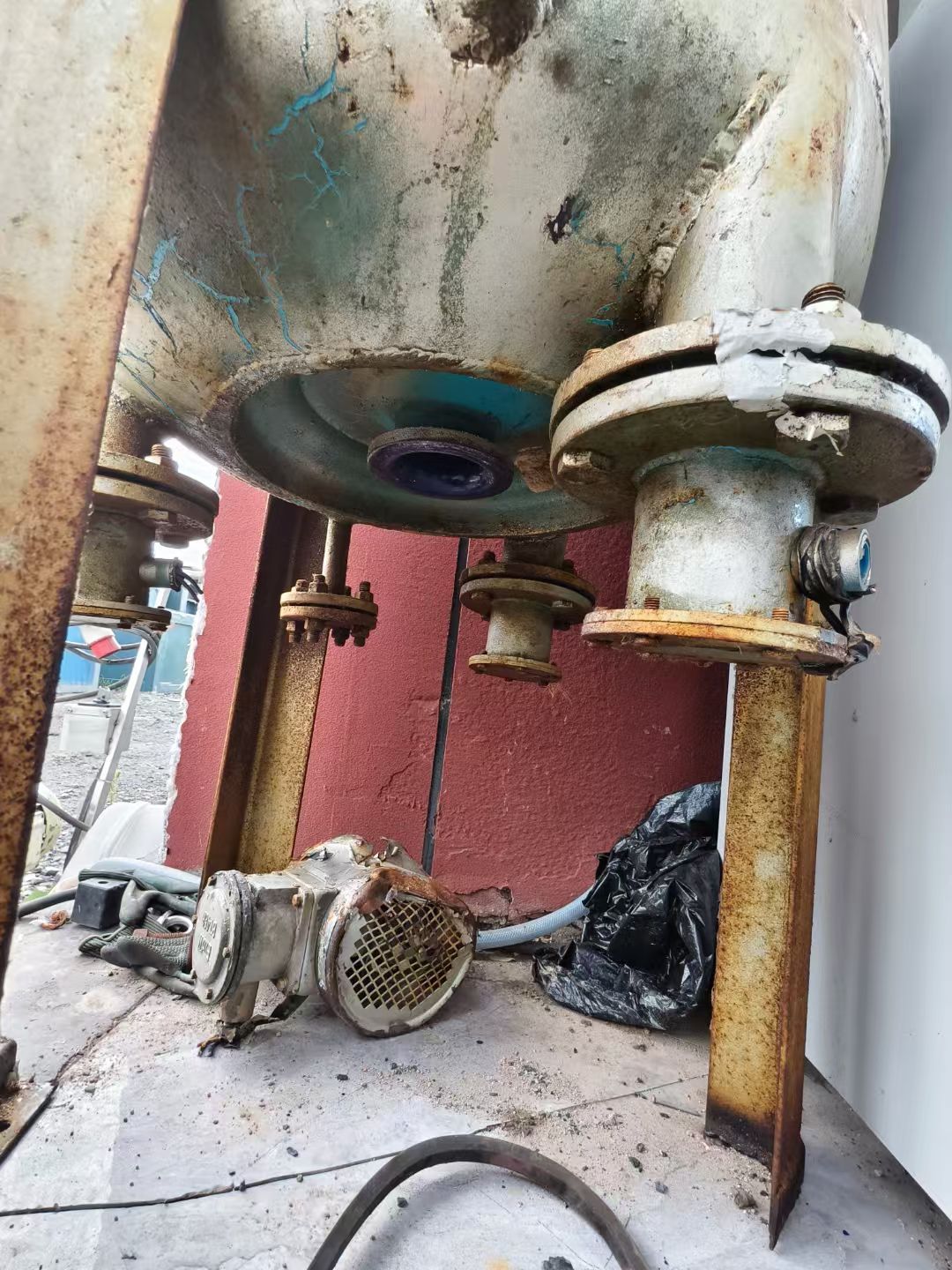 转让二手搪瓷反应釜 两台容积100升实验型搪瓷反应釜