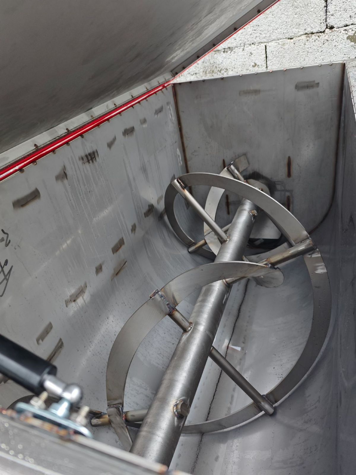 转让二手螺带混合机 三台容积500升食品级卧式螺带混合机