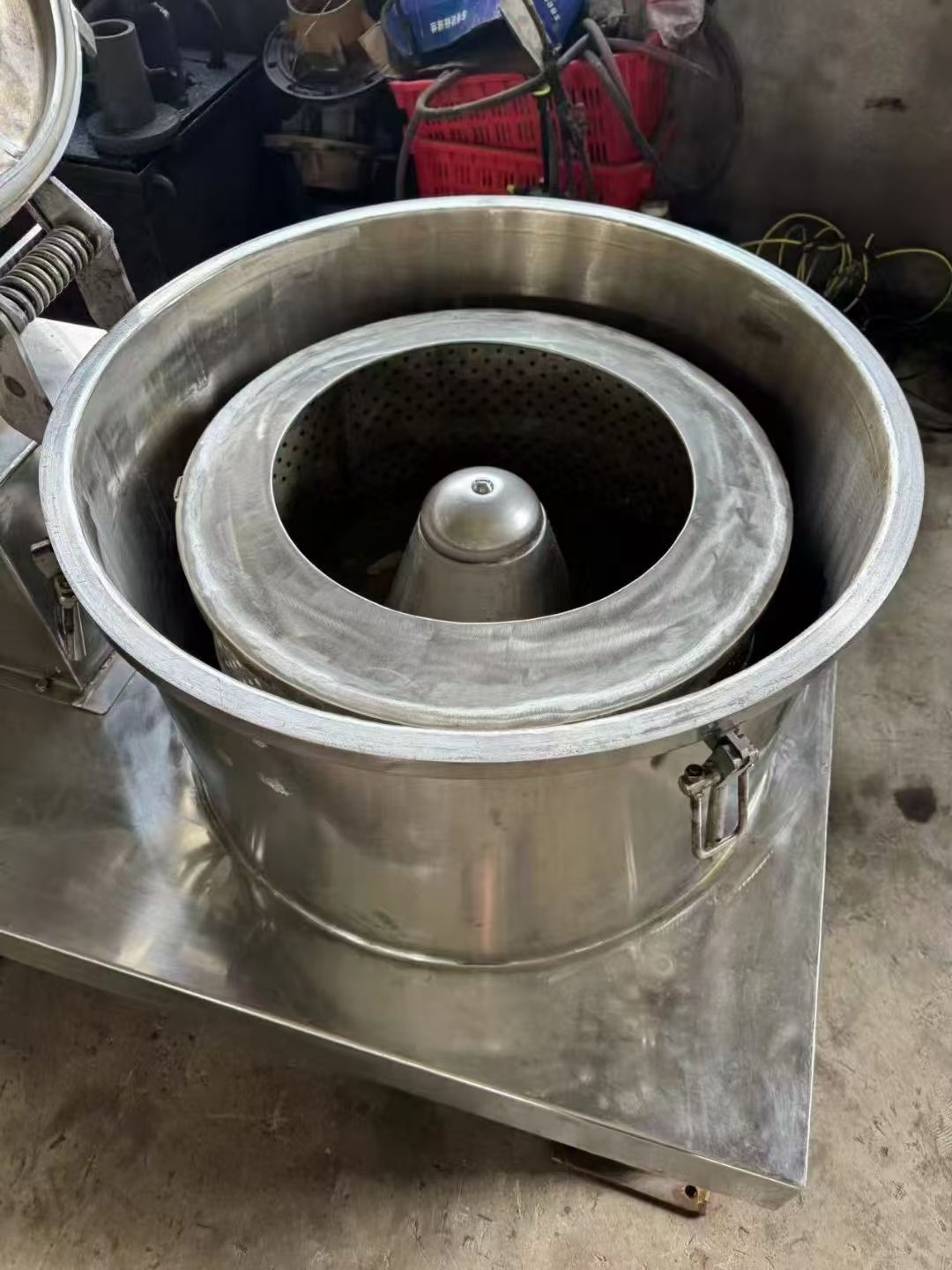 转让二手平板离心机 一台600型张家港产平板密闭式离心机