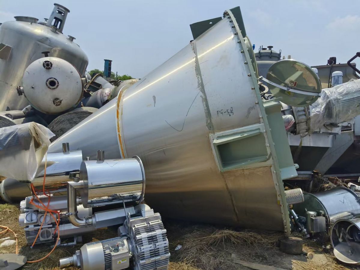 转让二手锥形混合机 两台容积10立方申银产双螺旋锥形混合机