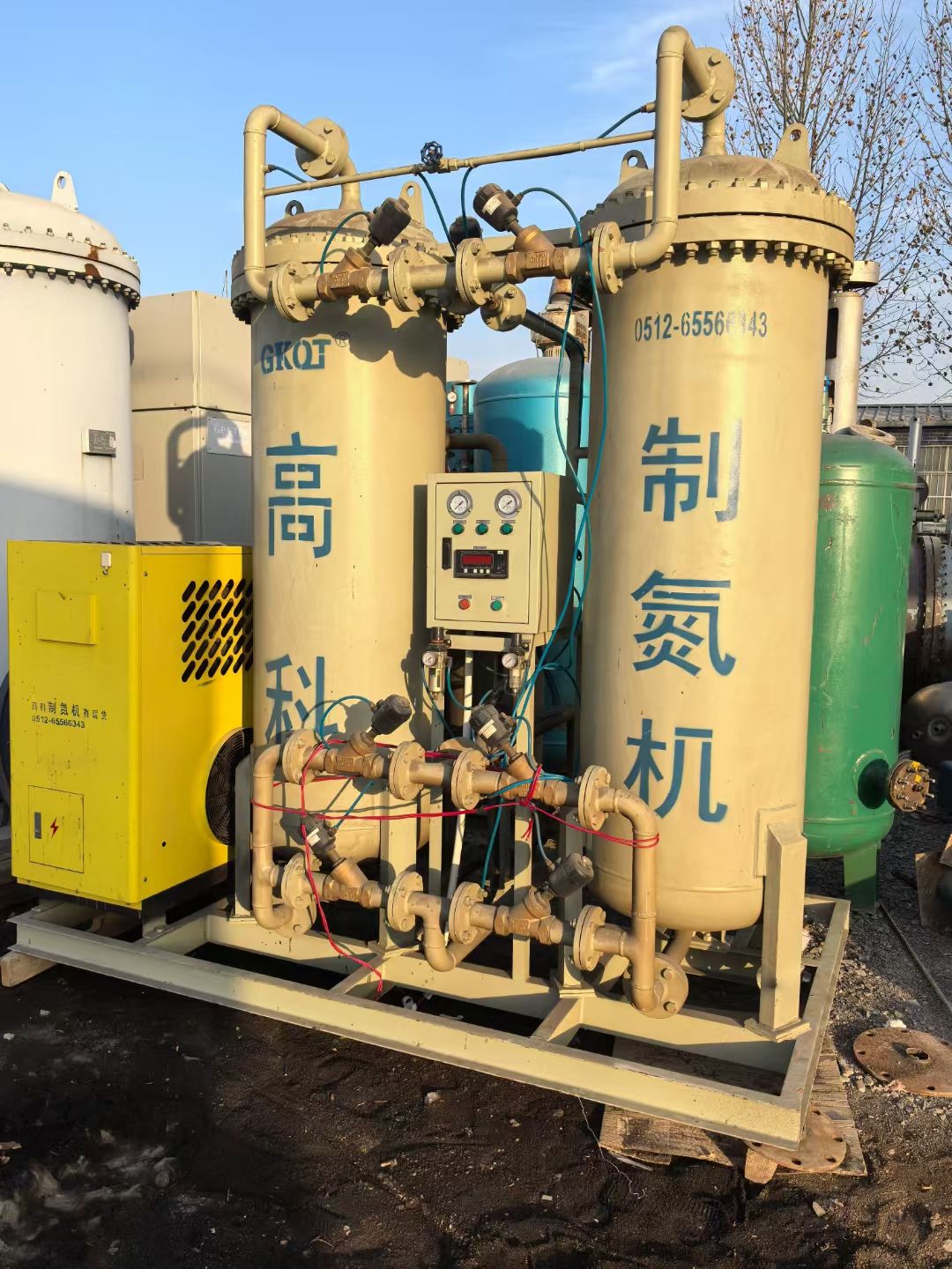 转让二手制氮机 一套容积30立方纯度99.999空气分离制氮机