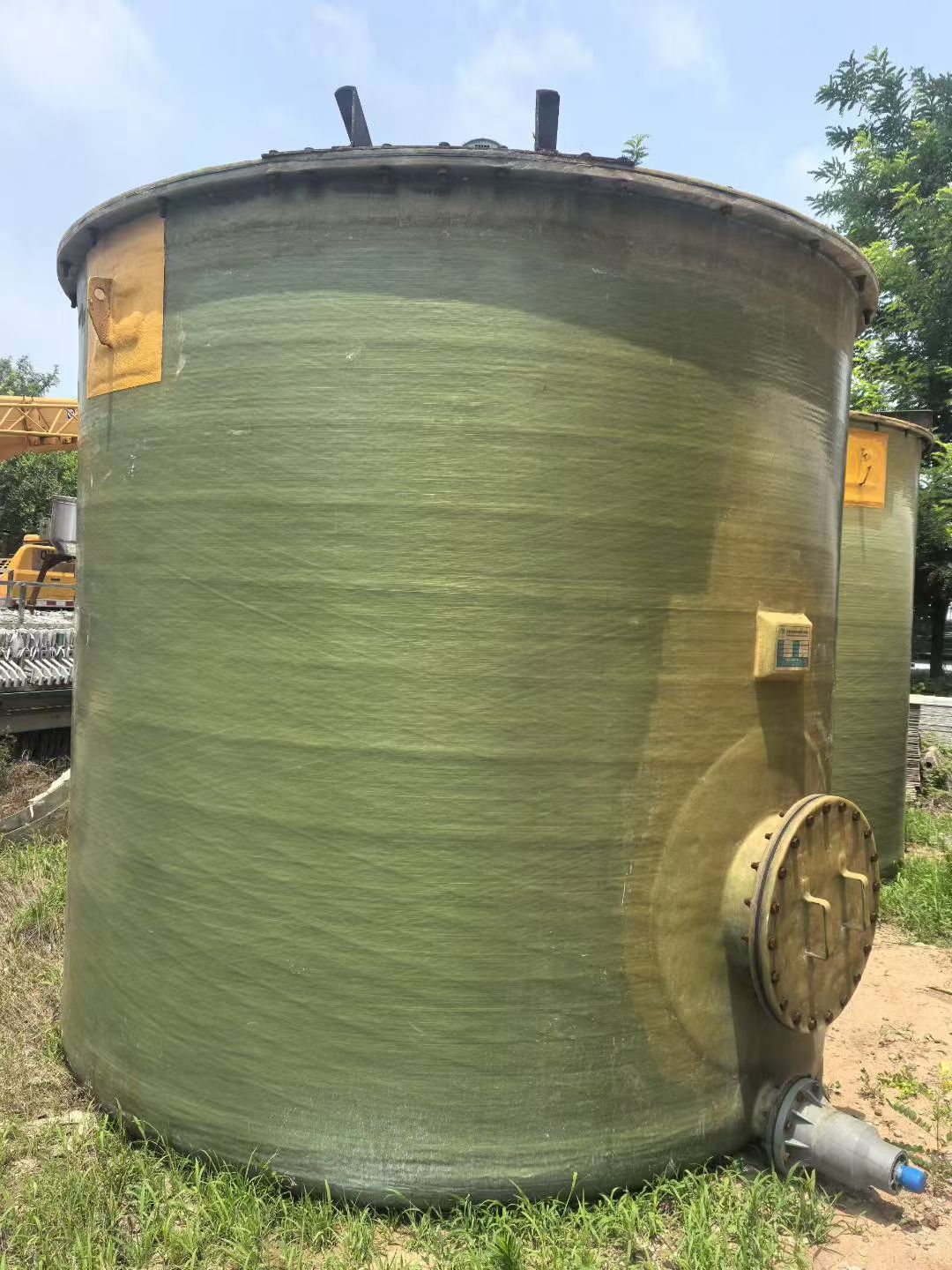 转让二手玻璃钢搅拌罐 四台容积20立方玻璃钢搅拌罐