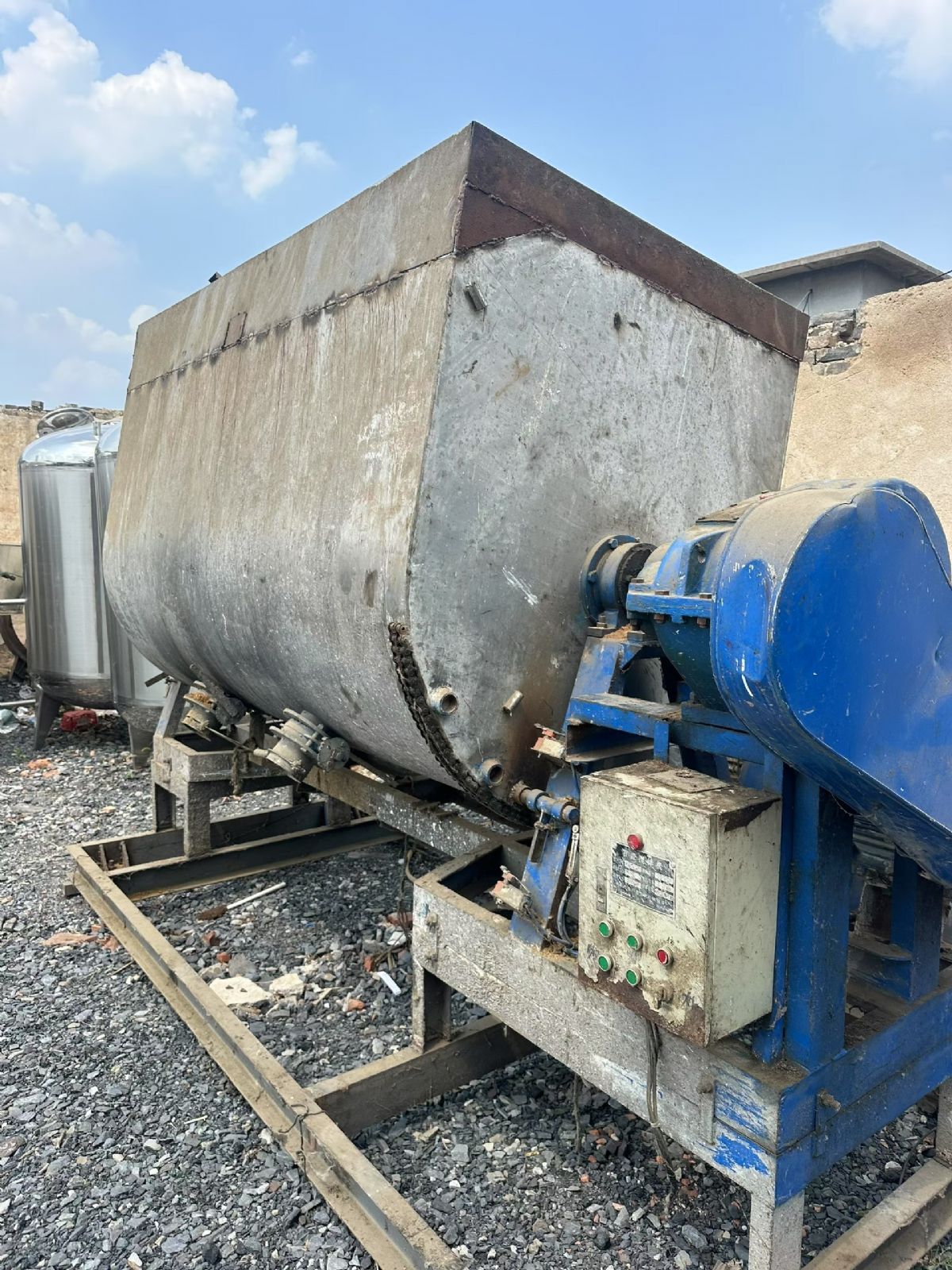 转让二手真石漆搅拌机 一台容积5立方可翻缸不锈钢真石漆搅拌机