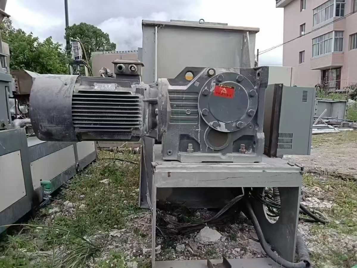 转让二手螺带混合机 一台容积1200升重型电加热螺带混合机