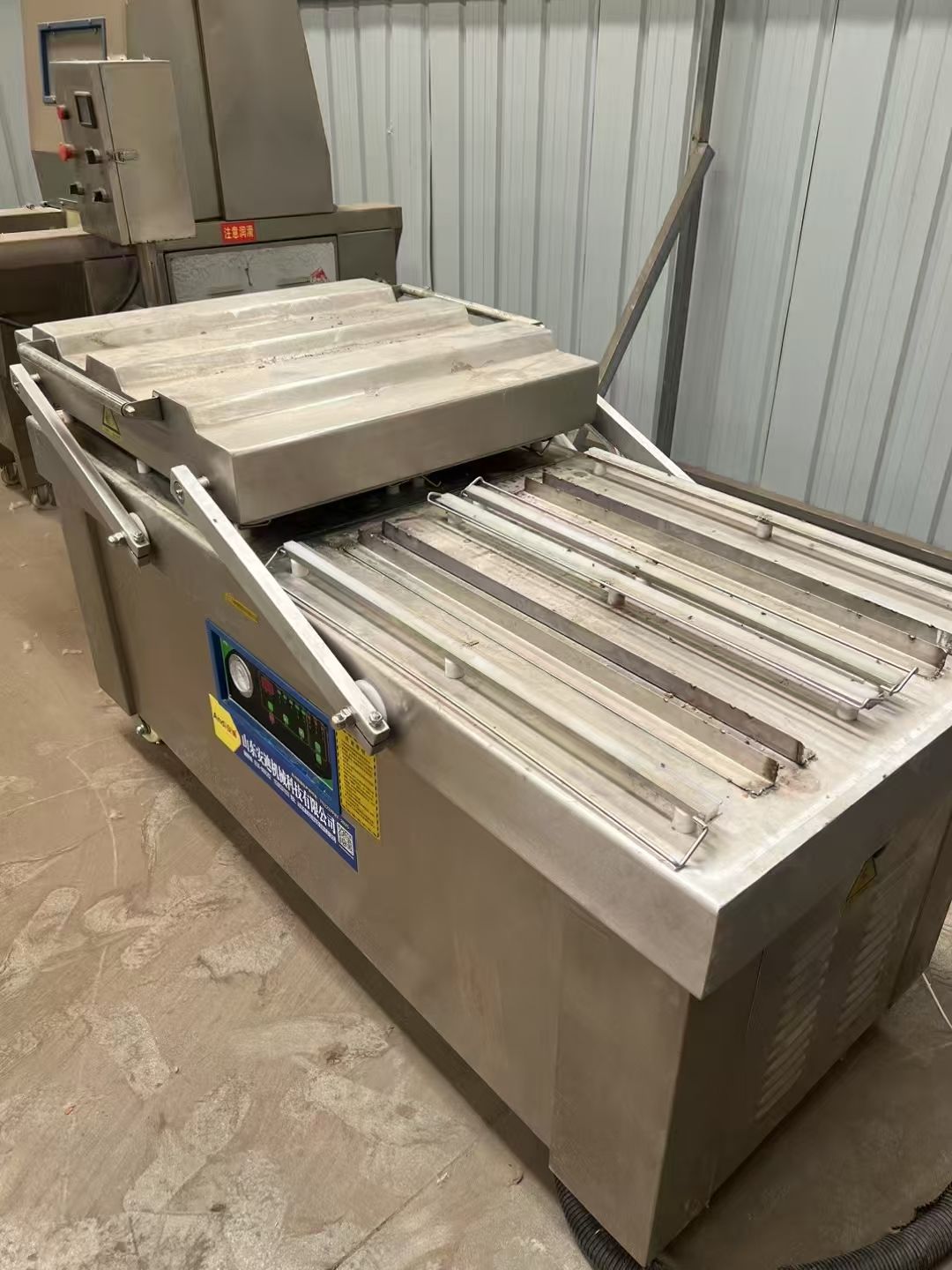 转让二手真空包装机 一台800型四室真空包装机