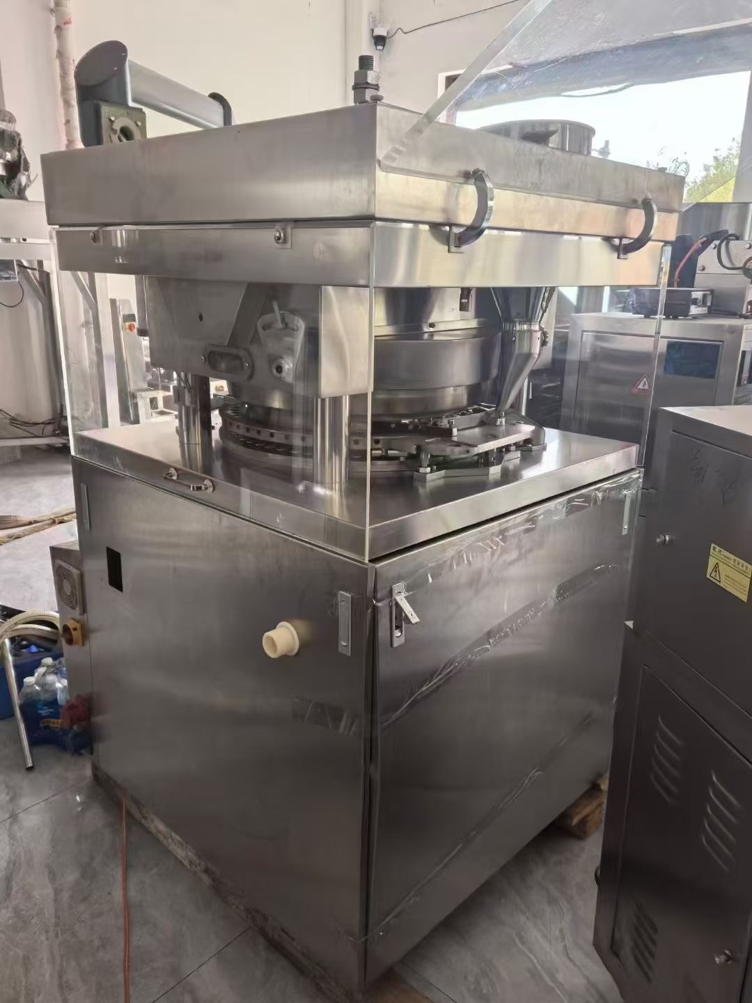 转让二手旋转压片机 一台55冲聊城泰合产旋转式压片机