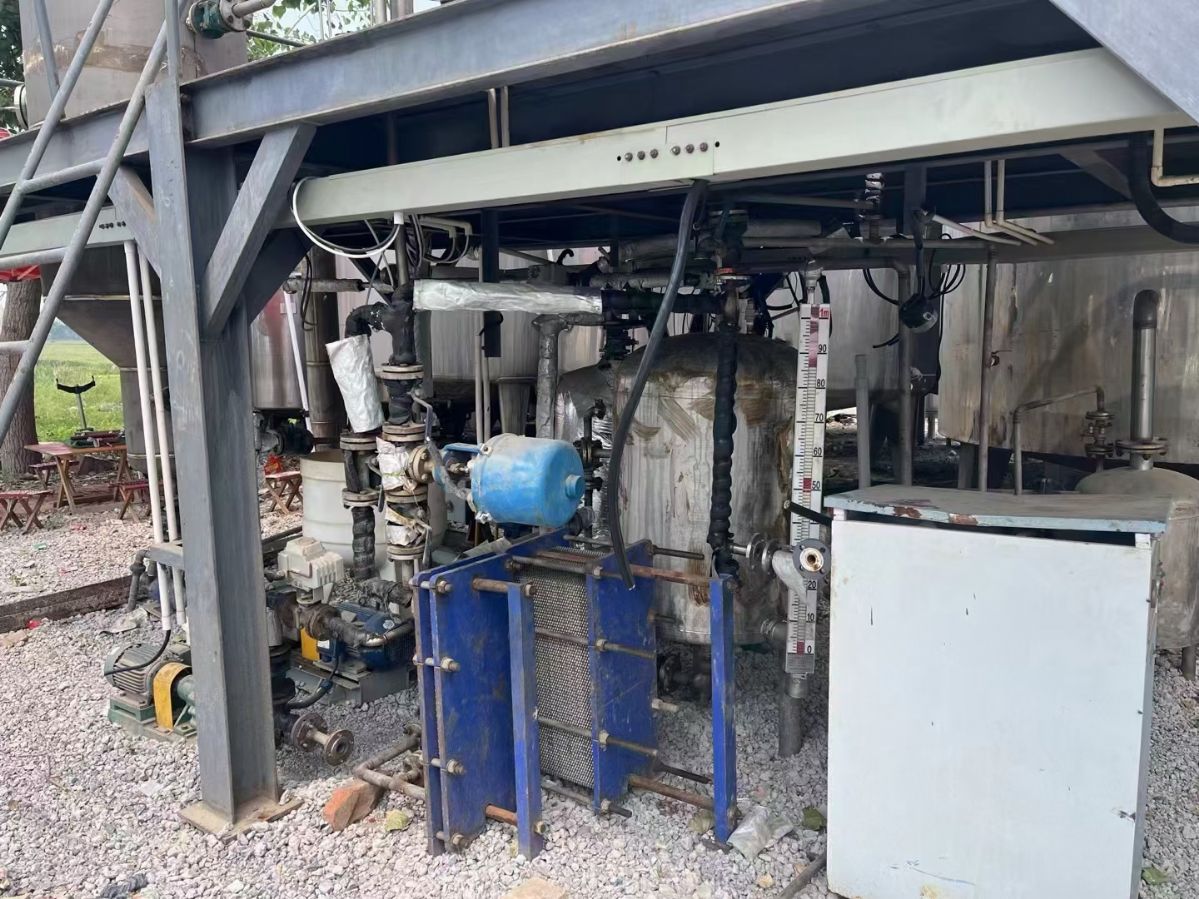 转让二手MVR蒸发器 一套容积500L撬装式钛材MVR蒸发器