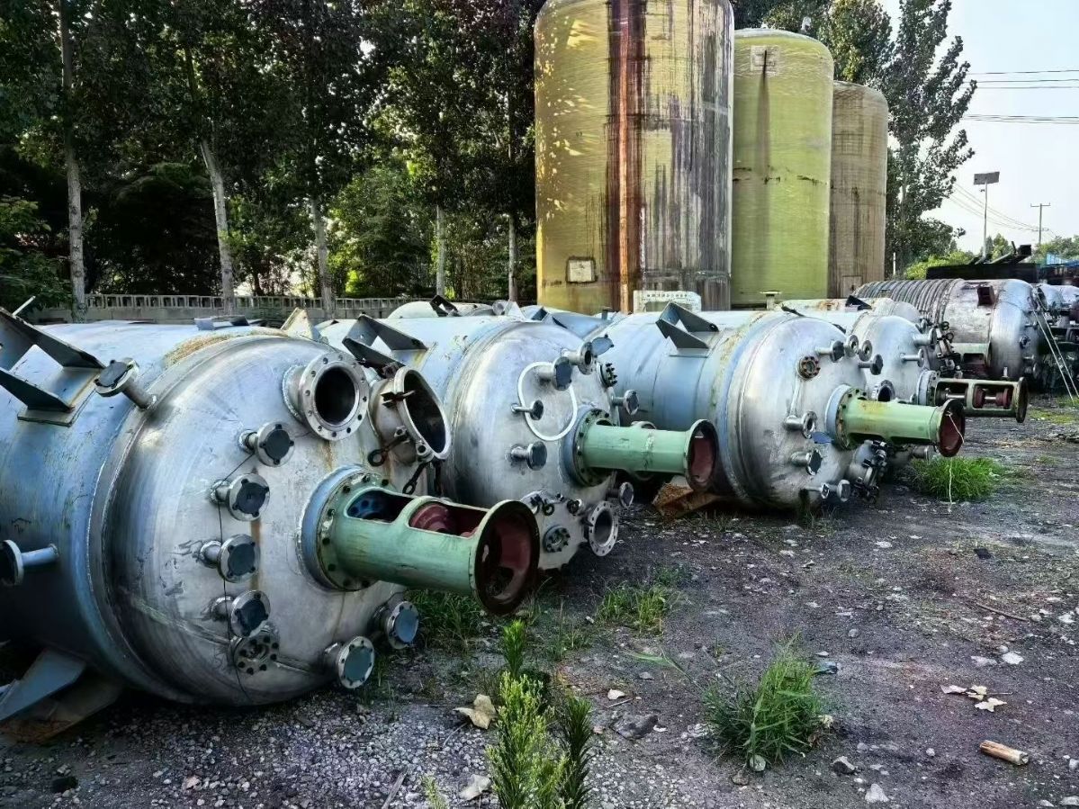 转让二手不锈钢反应釜 容积2立方-3立方材质316外夹套不锈钢反应釜