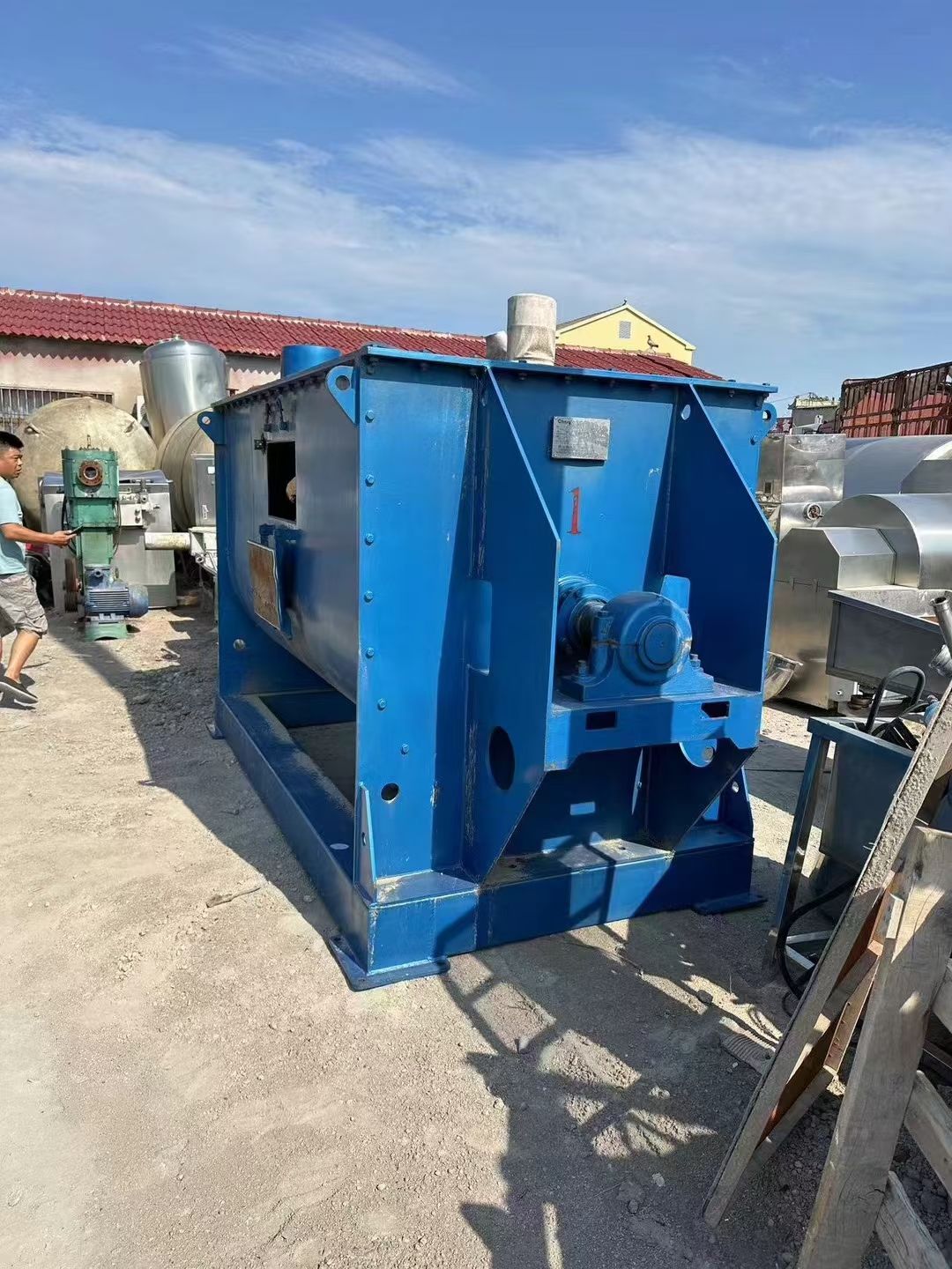 转让二手螺带混合机 一台容积4立方重型卧式螺带混合机