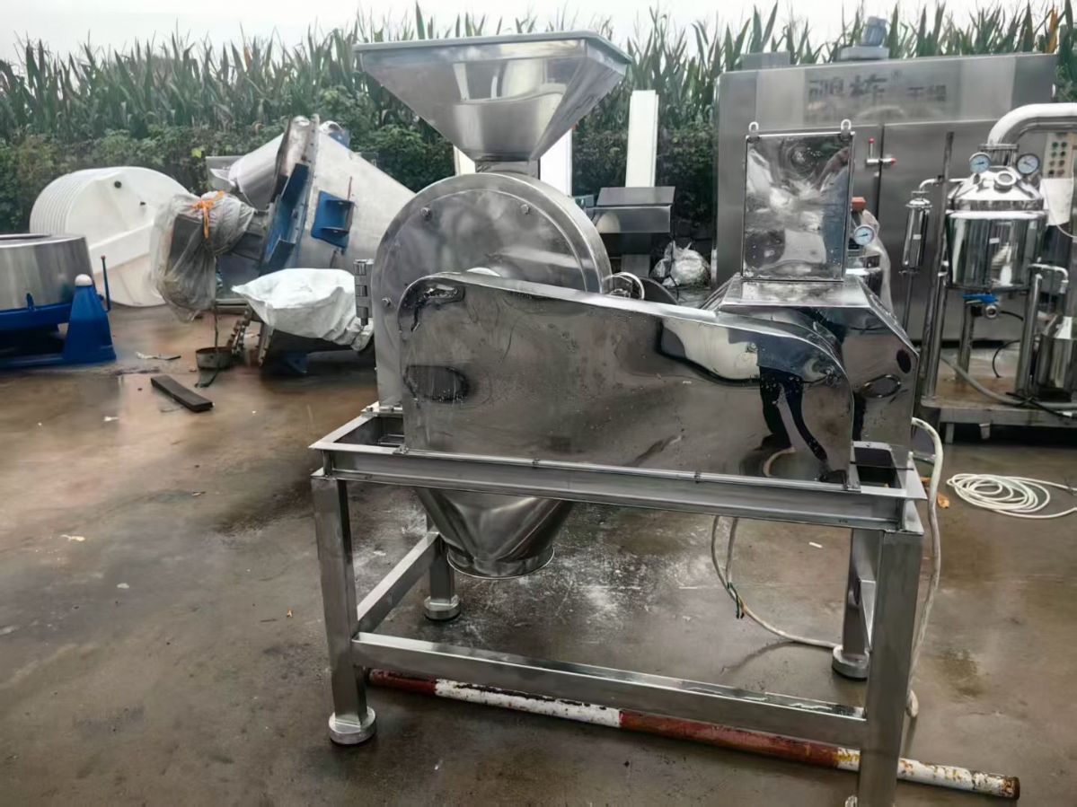 转让二手*粉碎机 一台WF-150型除尘*粉碎机