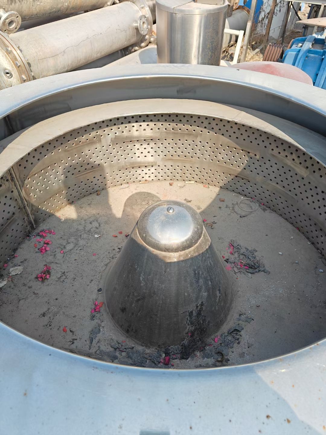 转让二手三足离心机 一台直径1200型三足式脱水离心机