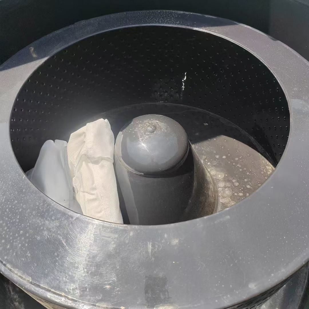 转让二手平板离心机 两台800型内衬哈啦平板密闭式离心机