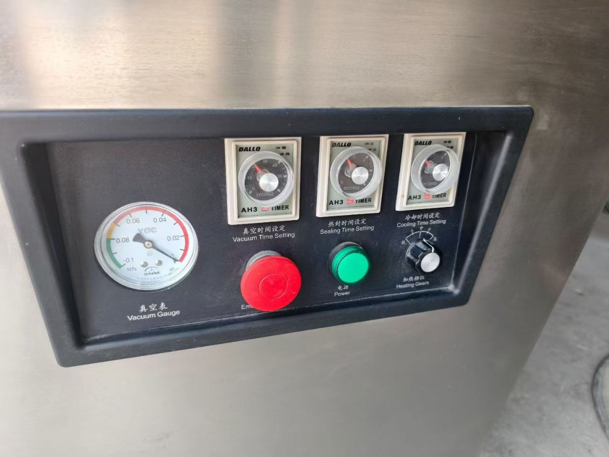 转让二手真空包装机 一台820型双室配100普旭泵真空包装机