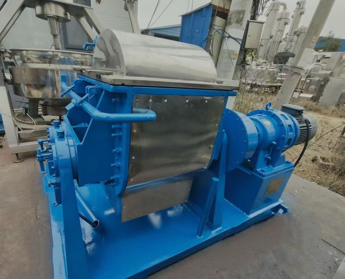 转让二手翻缸捏合机 一台容积50升南通密炼产液压翻缸真空捏合机