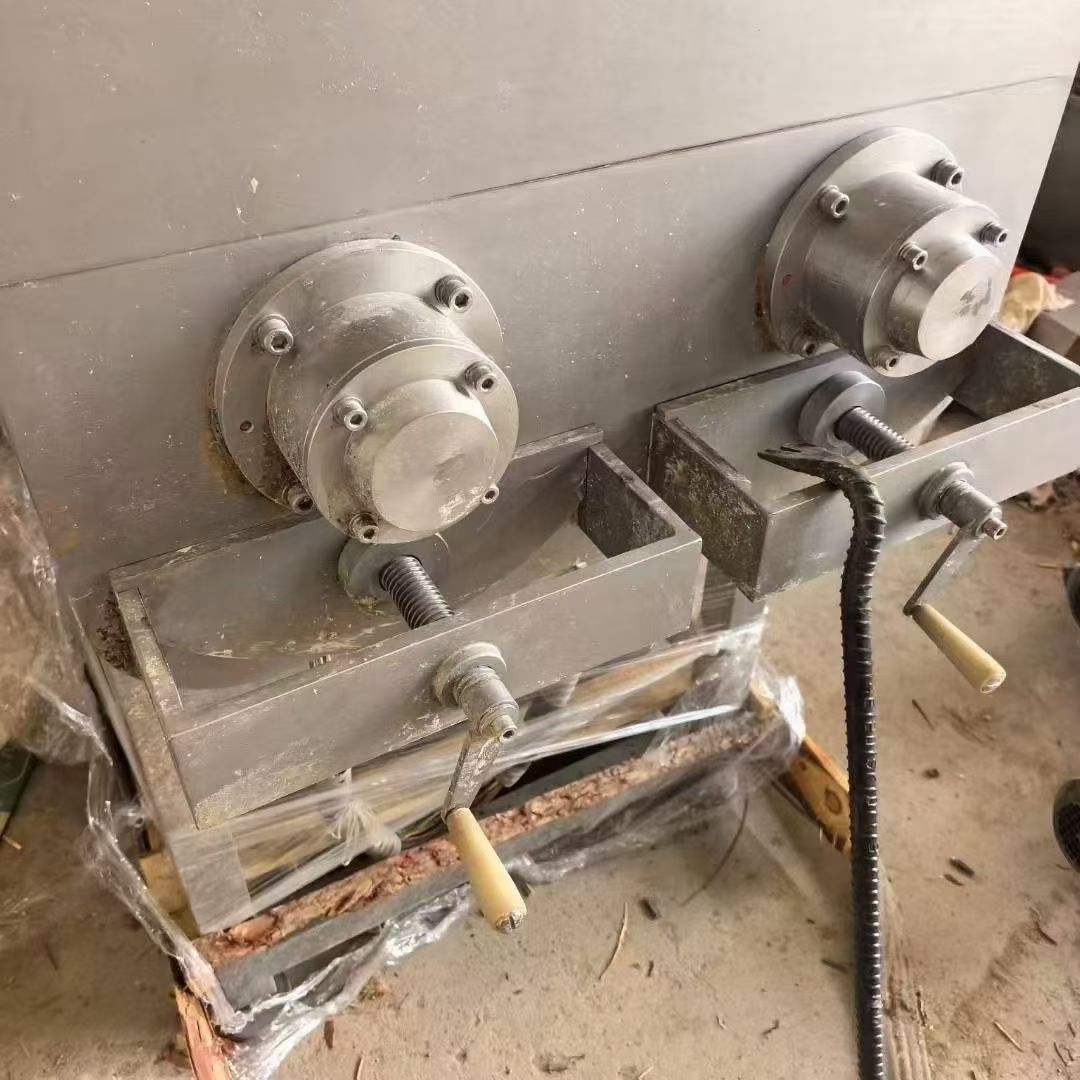 转让二手双轴拌馅机 一台博锐产300型双轴测出料拌馅机