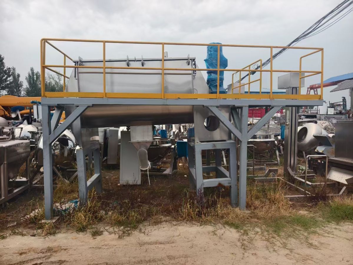 转让二手螺带混合机 一台容积2立方带平台全不锈钢卧式螺带混合机