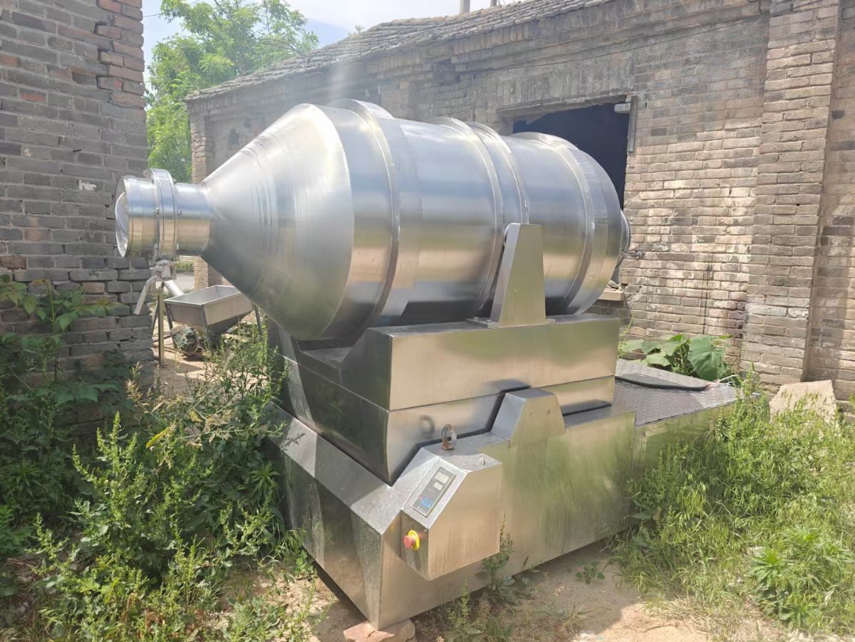 转让二手二维混合机 一台容积1000升二维运动混合机