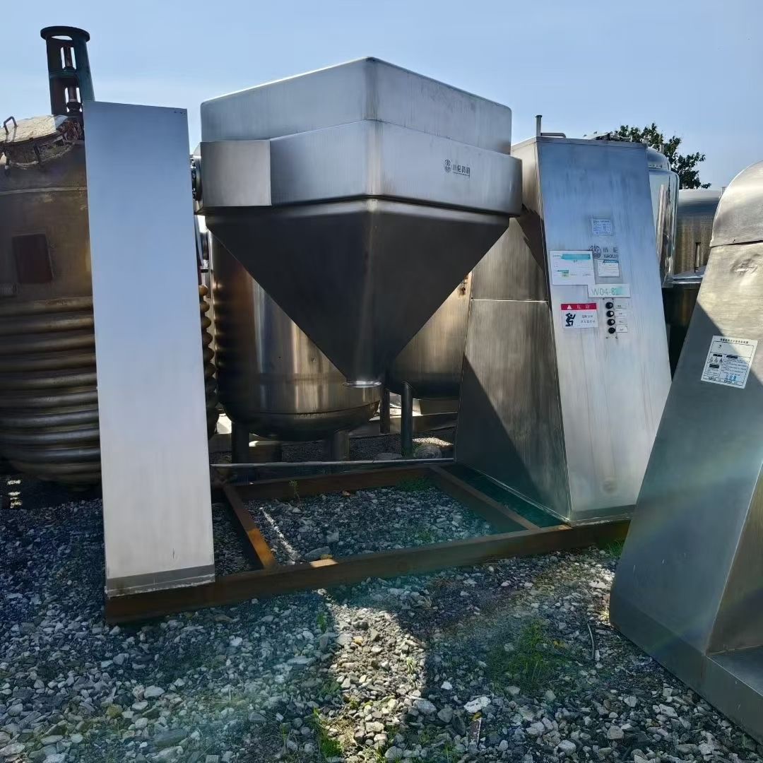 转让二手方锥混合机 一台容积2000升浙江小伦产方锥混合机