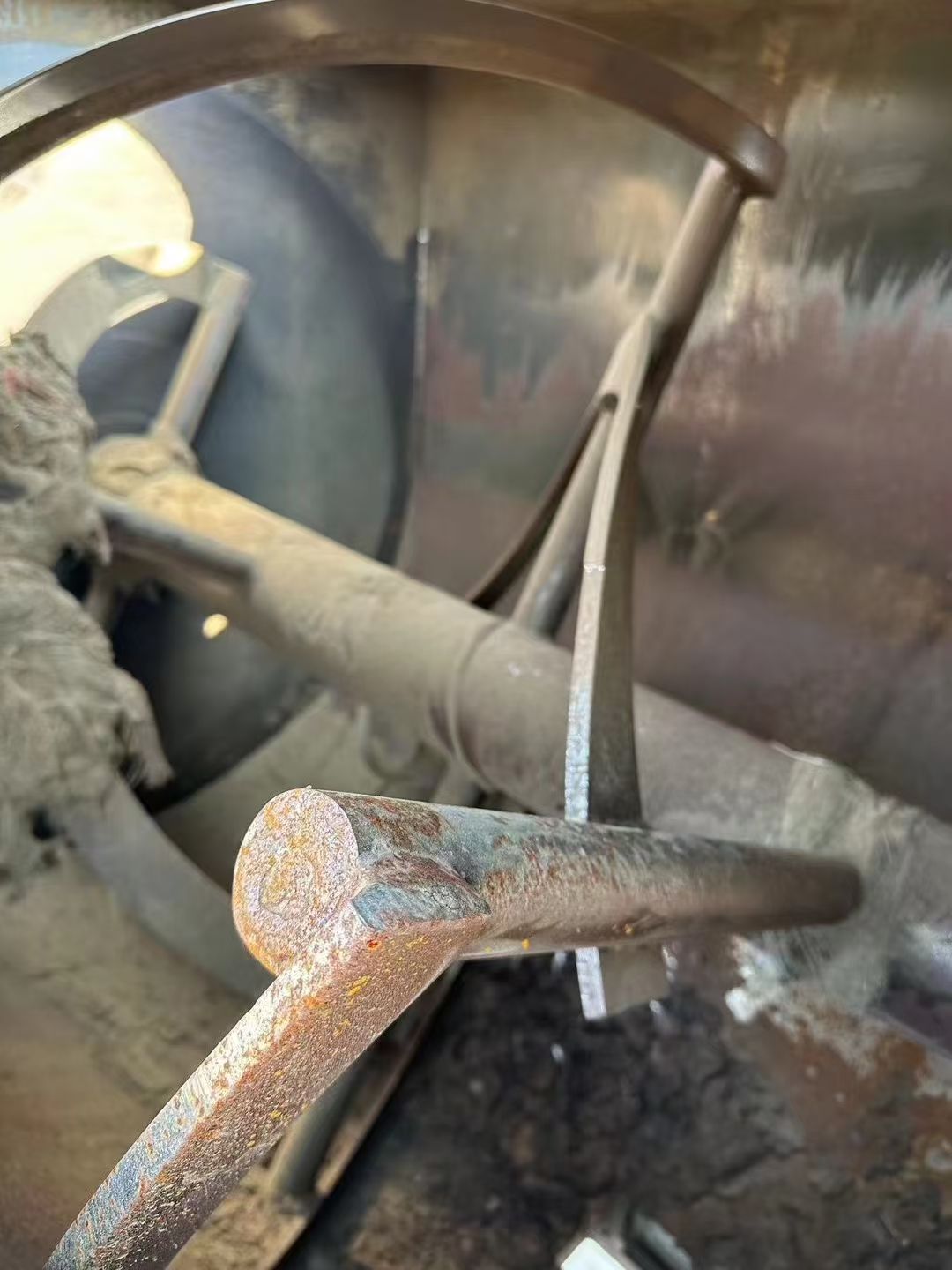 转让二手螺带混合机 一台容积4立方重型卧式螺带混合机