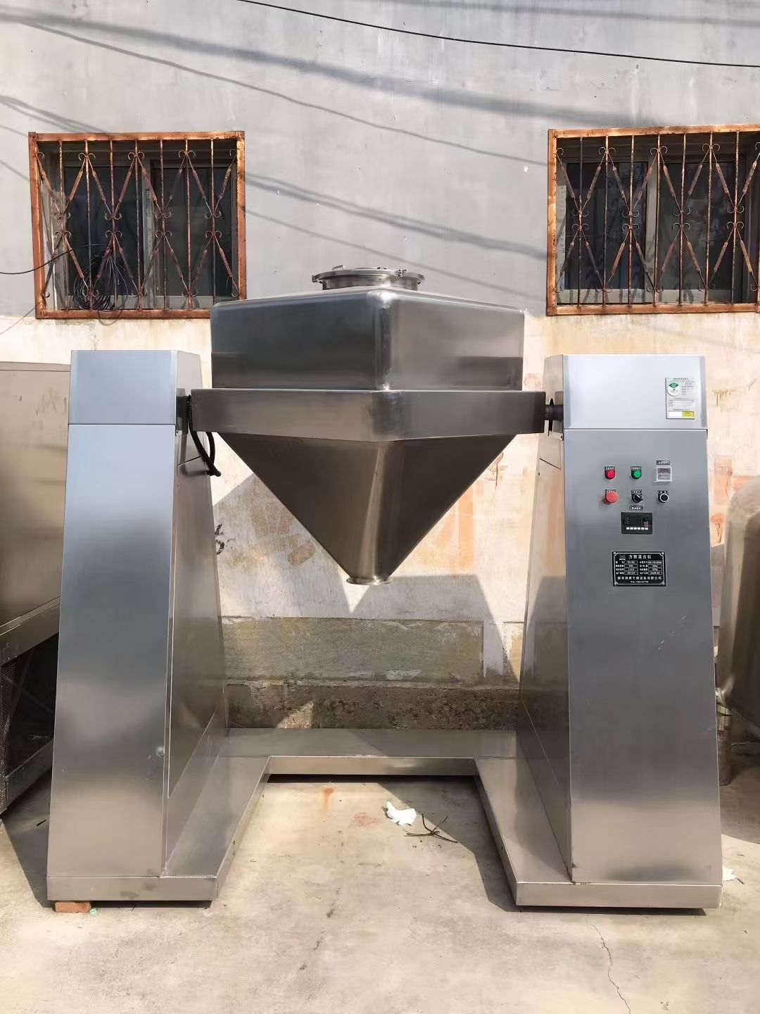 转让二手方锥混合机 一台容积400升实验型食品级方锥混合机