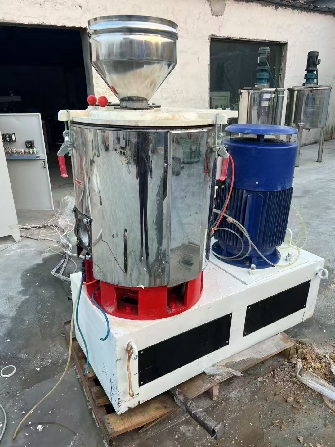 转让二手高速混合机 一台容积100L可控温电加热立式高速混合机