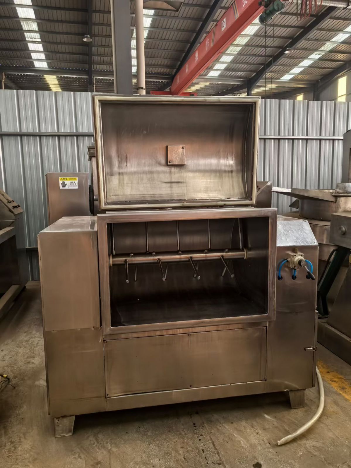 转让二手真空和面机 一台容积3袋面卧式真空和面机