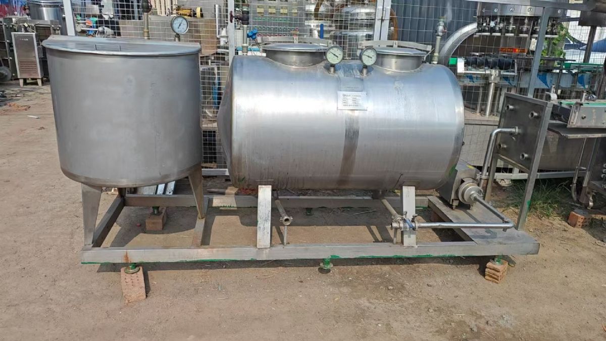 转让二手cip清洗机 一台容积1000升蒸汽加热卧式cip清洗机