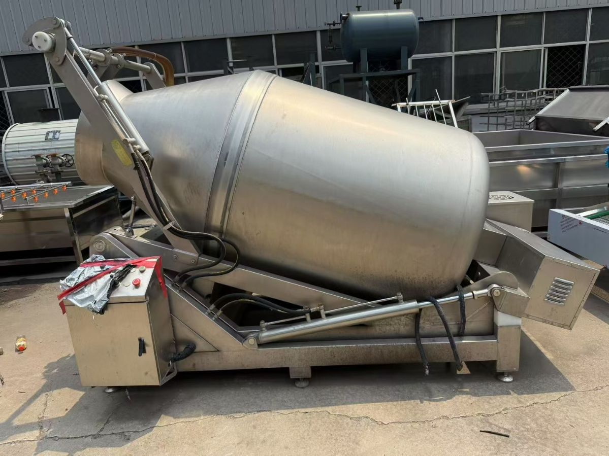 转让二手液压滚揉机 一台容积2500升全自动液压自动上料滚揉机