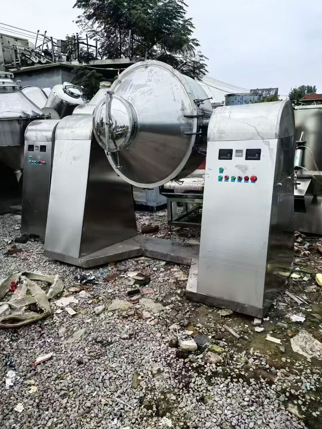 转让二手双锥混合机 两台容积500升快开式内螺带搅拌双锥混合机