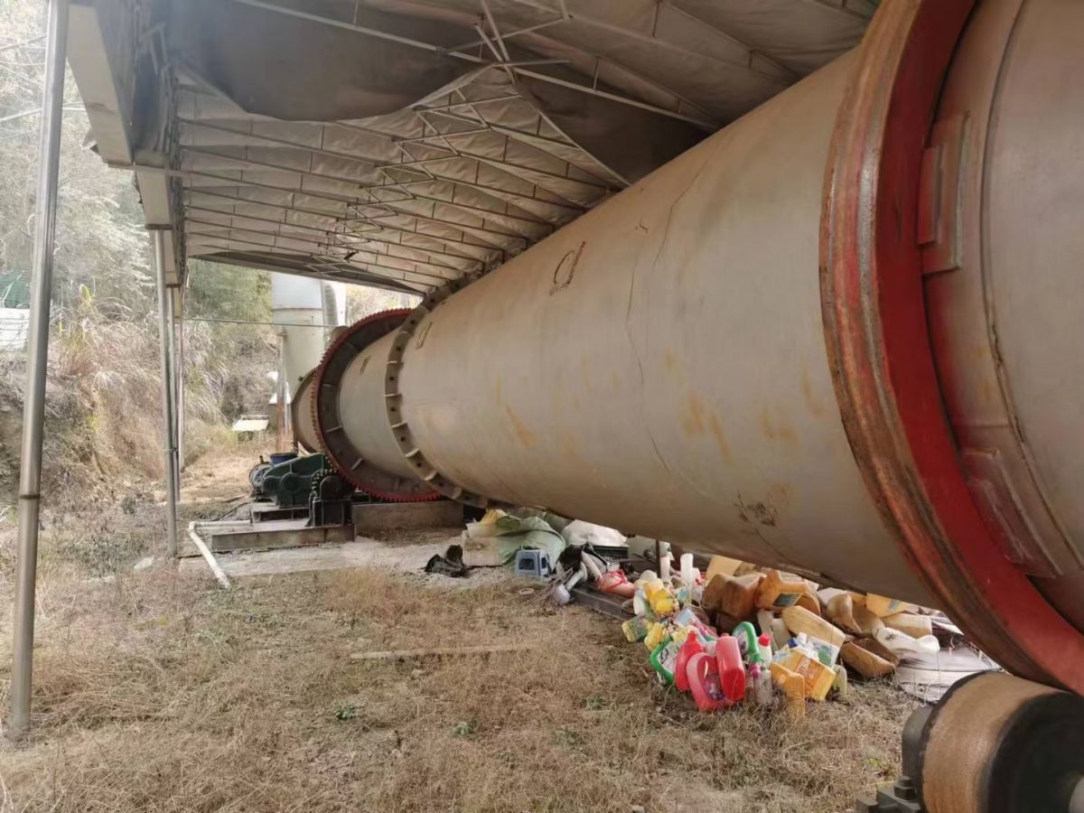 转让二手滚筒烘干机 一套1.8米X20米锯末滚筒烘干机