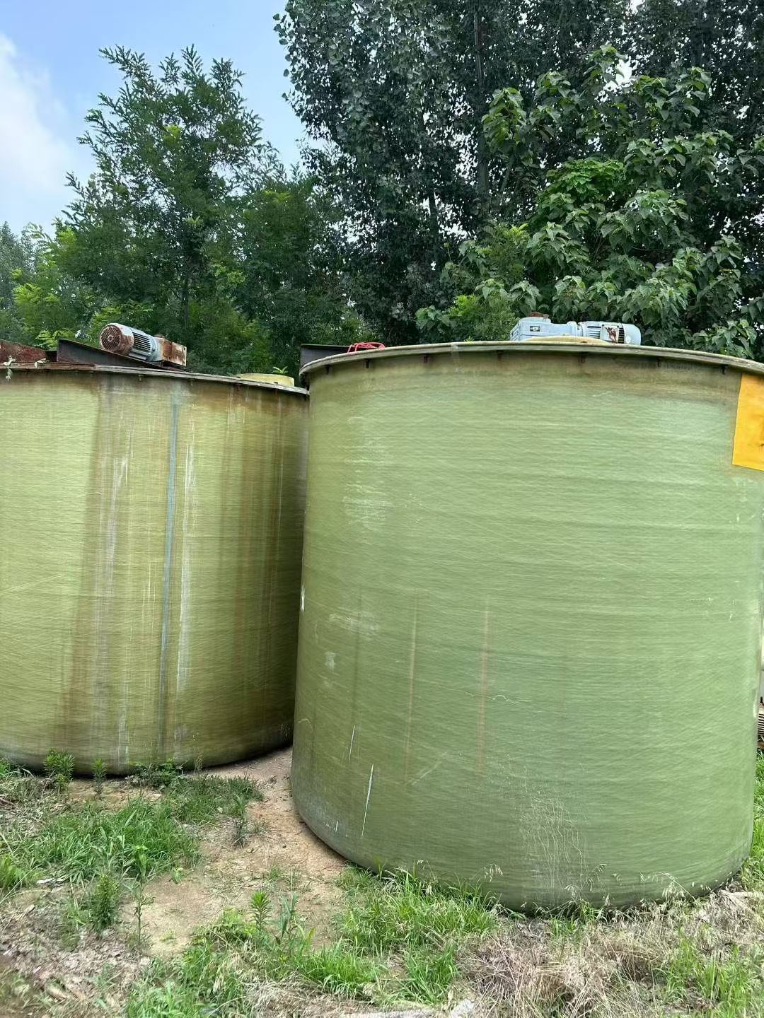 转让二手玻璃钢搅拌罐 四台容积20立方玻璃钢搅拌罐