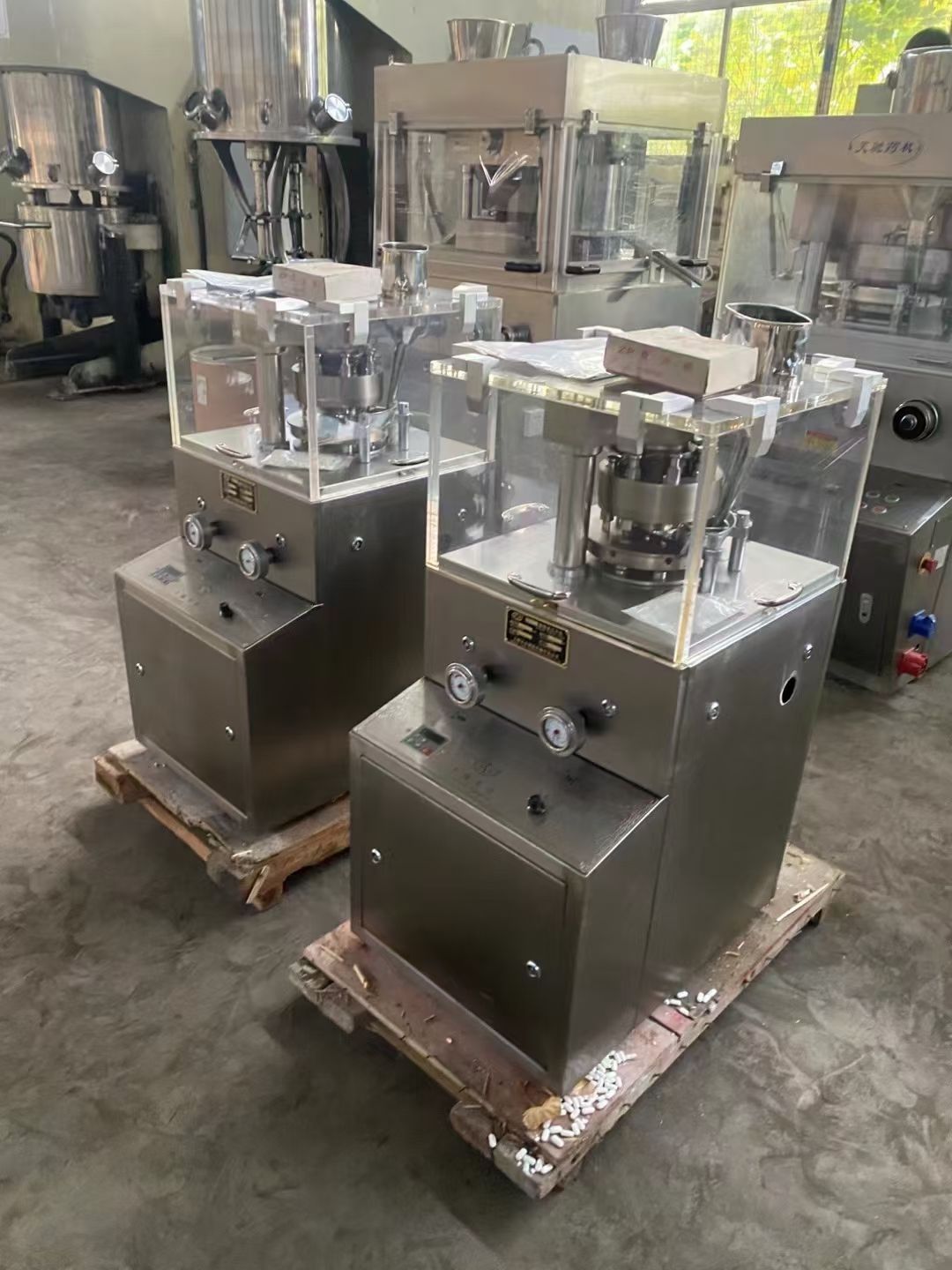 转让二手旋转压片机 两台7冲上海天合产带说明旋转压片机