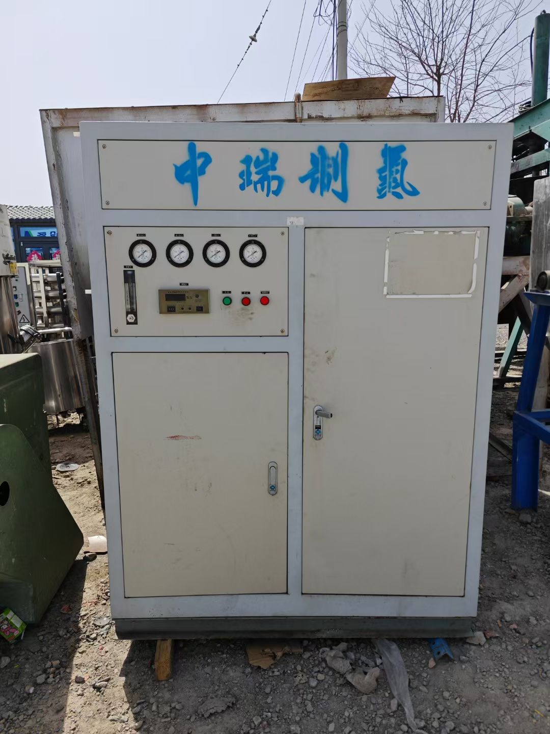 转让二手制氮机 一台容积10立方纯度99.99空气分离制氮机